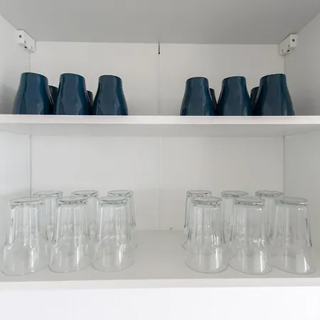 Raj Living - 4 Dachgeschosswohnung - 25 Min Zur Messe Dus Apartment