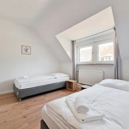 Raj Living - 4 Dachgeschosswohnung - 25 Min Zur Messe Dus *